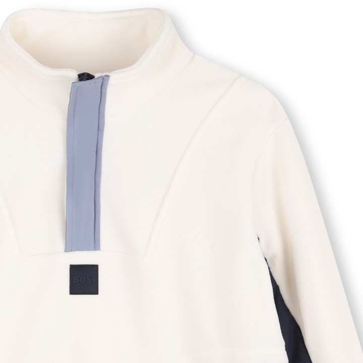 sweat-shirt